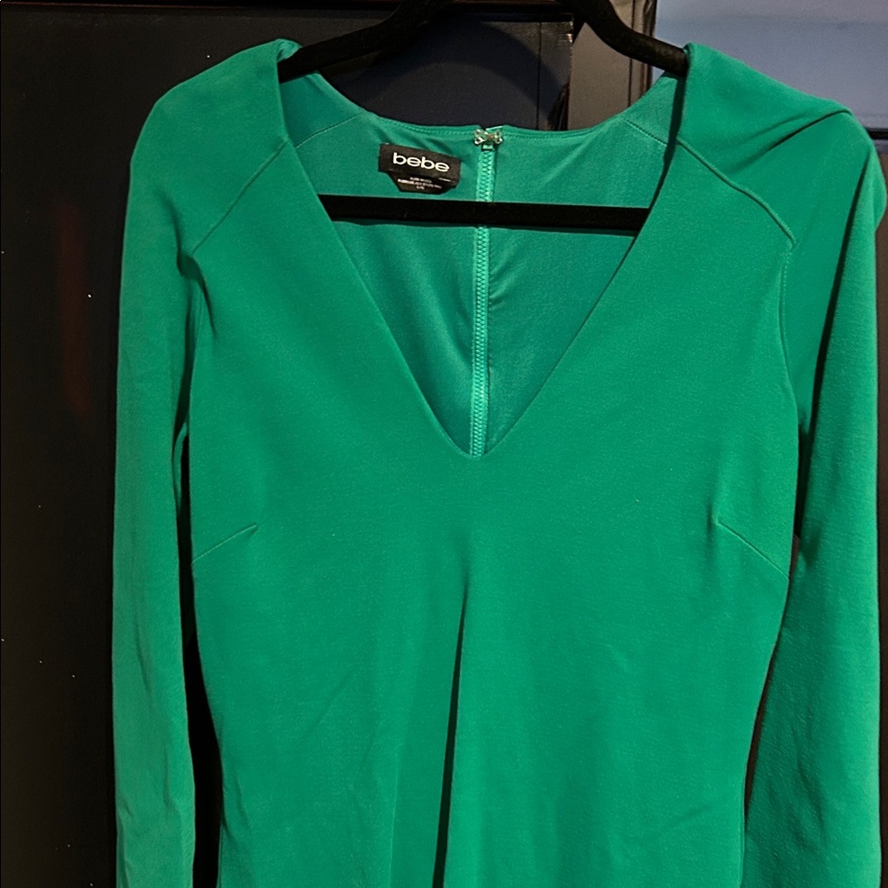 Bebe Emerald V-Neck Long Sleeve emerald green jersey dress, L, good condition